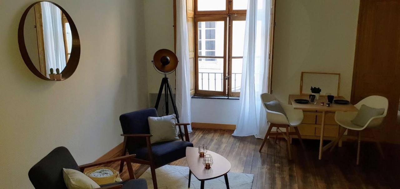 Studio Tres Spacieux Avec Cour, En Plein Coeur De Ville ! Carcassonne Exteriör bild