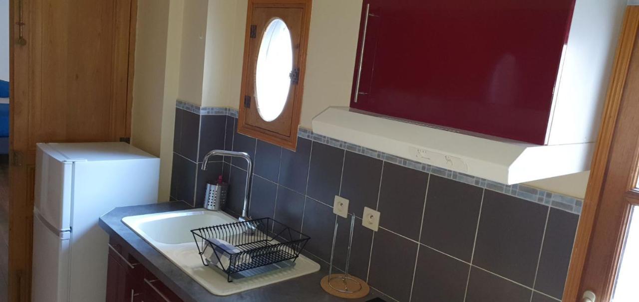 Studio Tres Spacieux Avec Cour, En Plein Coeur De Ville ! Carcassonne Exteriör bild